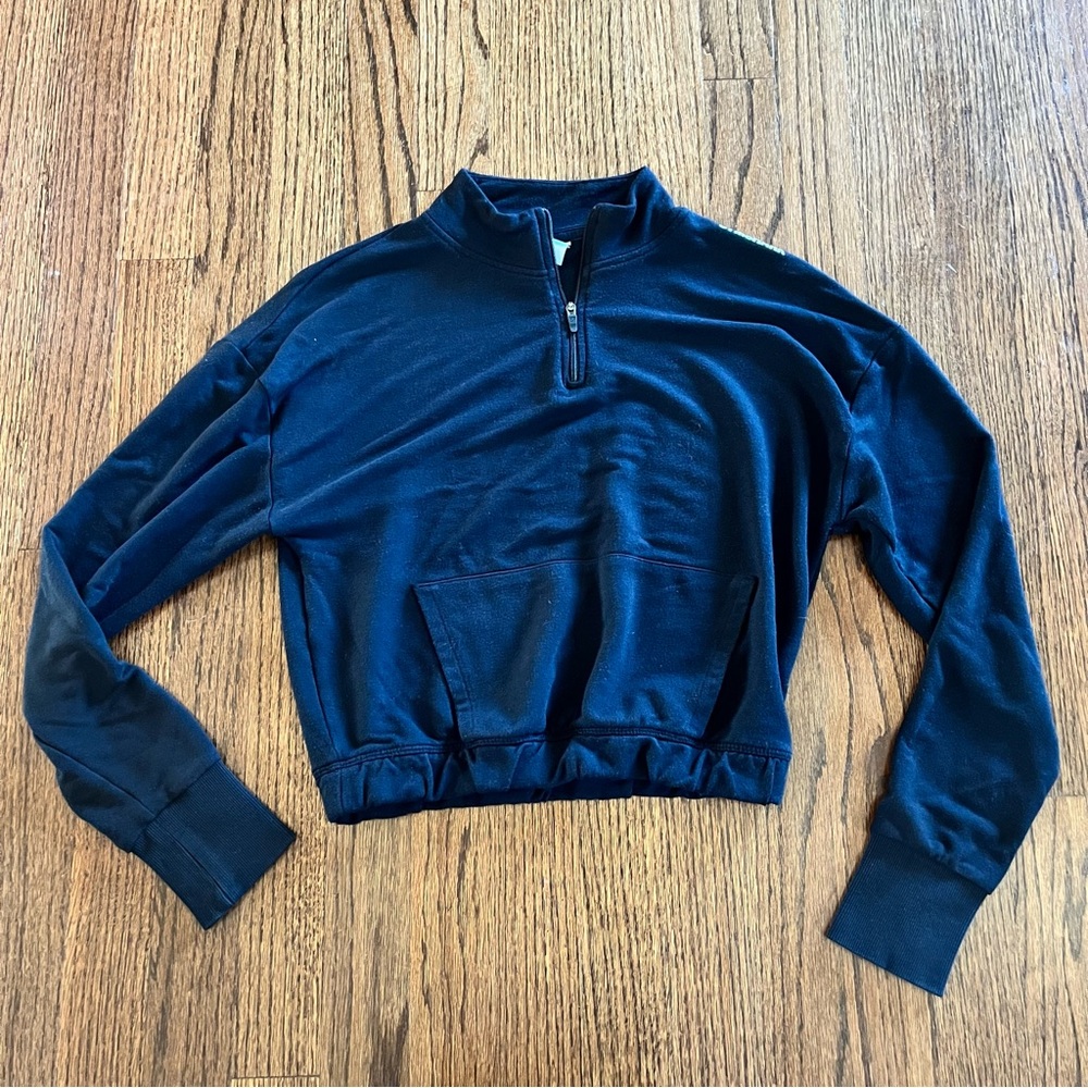 Gymshark Black Cowl Turtleneck Sweater with Long Sleeves and Relaxed Fit